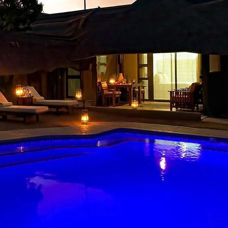 Ikhaya Lamadube Game Lodge Klipdrift Exteriör bild
