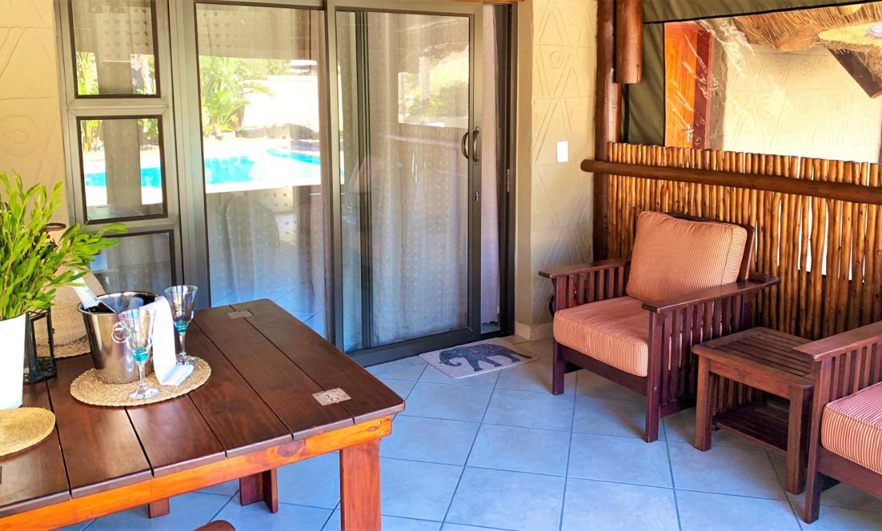 Ikhaya Lamadube Game Lodge Klipdrift Exteriör bild