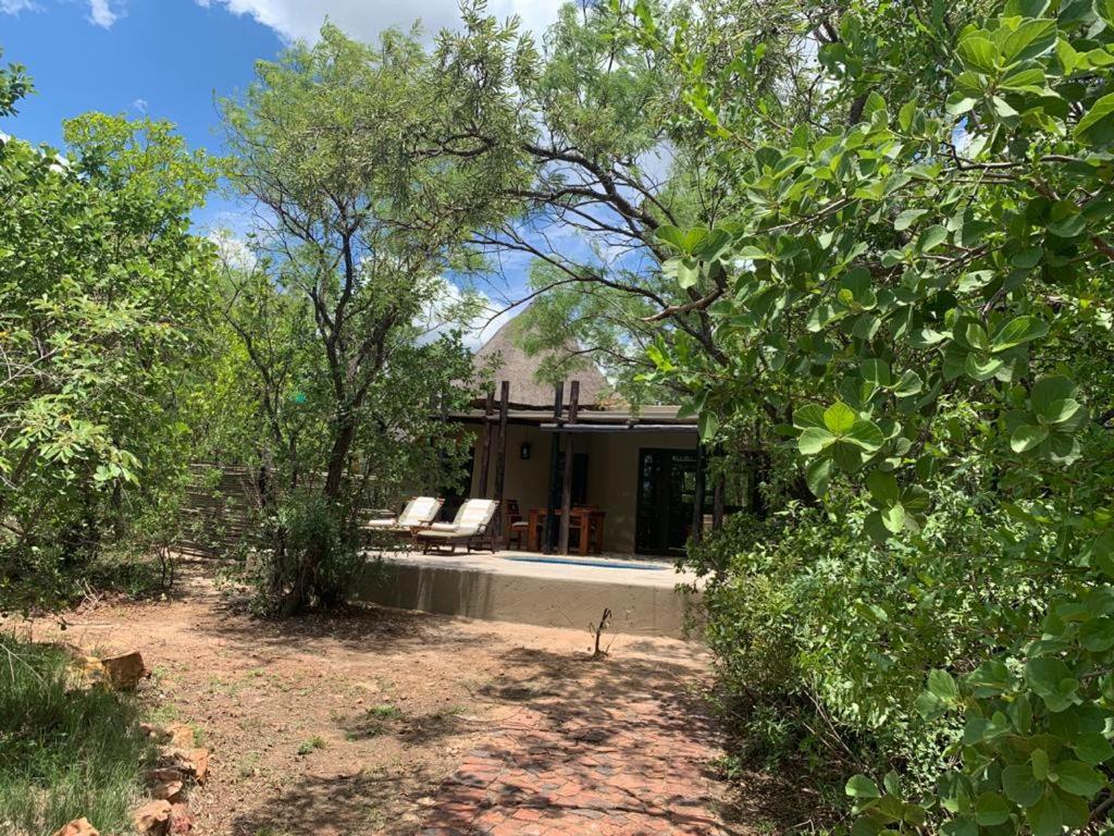 Ikhaya Lamadube Game Lodge Klipdrift Exteriör bild