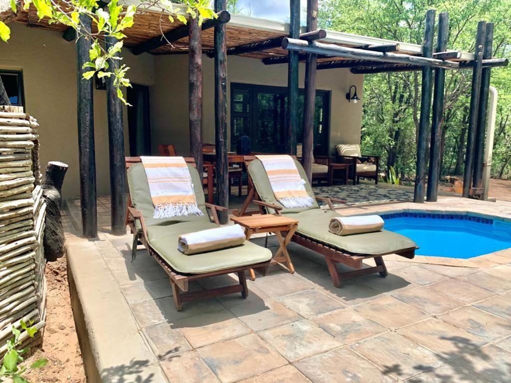 Ikhaya Lamadube Game Lodge Klipdrift Exteriör bild