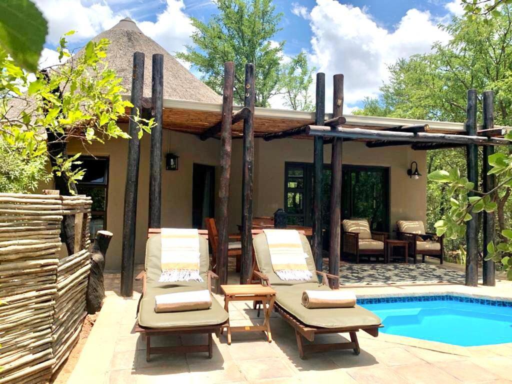 Ikhaya Lamadube Game Lodge Klipdrift Exteriör bild