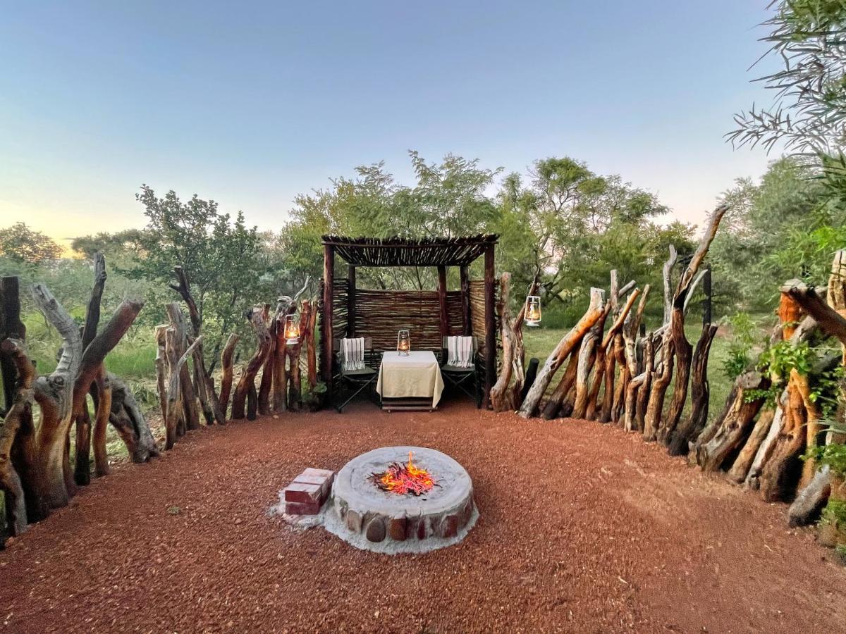 Ikhaya Lamadube Game Lodge Klipdrift Exteriör bild