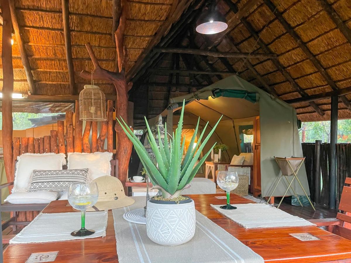 Ikhaya Lamadube Game Lodge Klipdrift Exteriör bild