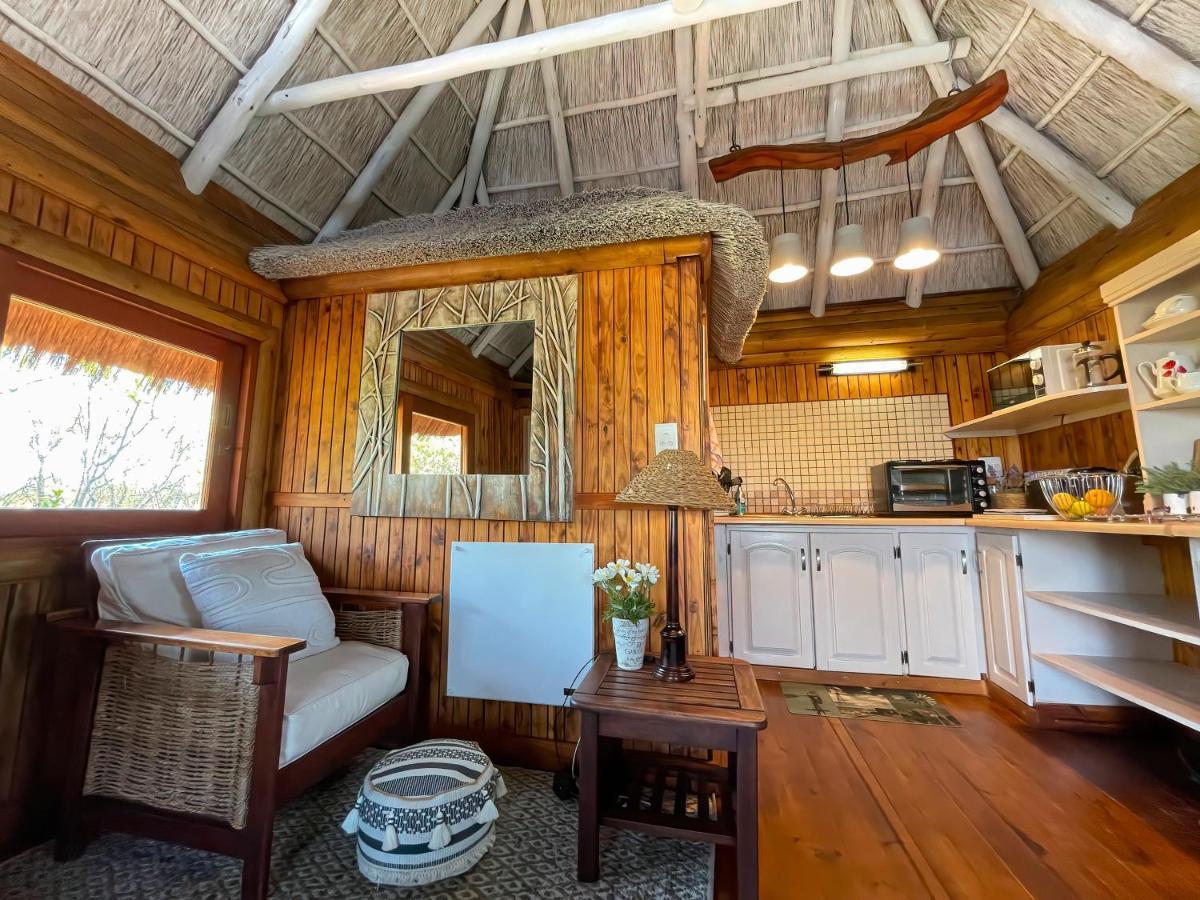 Ikhaya Lamadube Game Lodge Klipdrift Exteriör bild