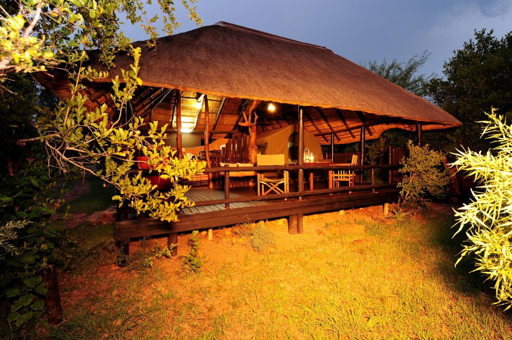 Ikhaya Lamadube Game Lodge Klipdrift Exteriör bild