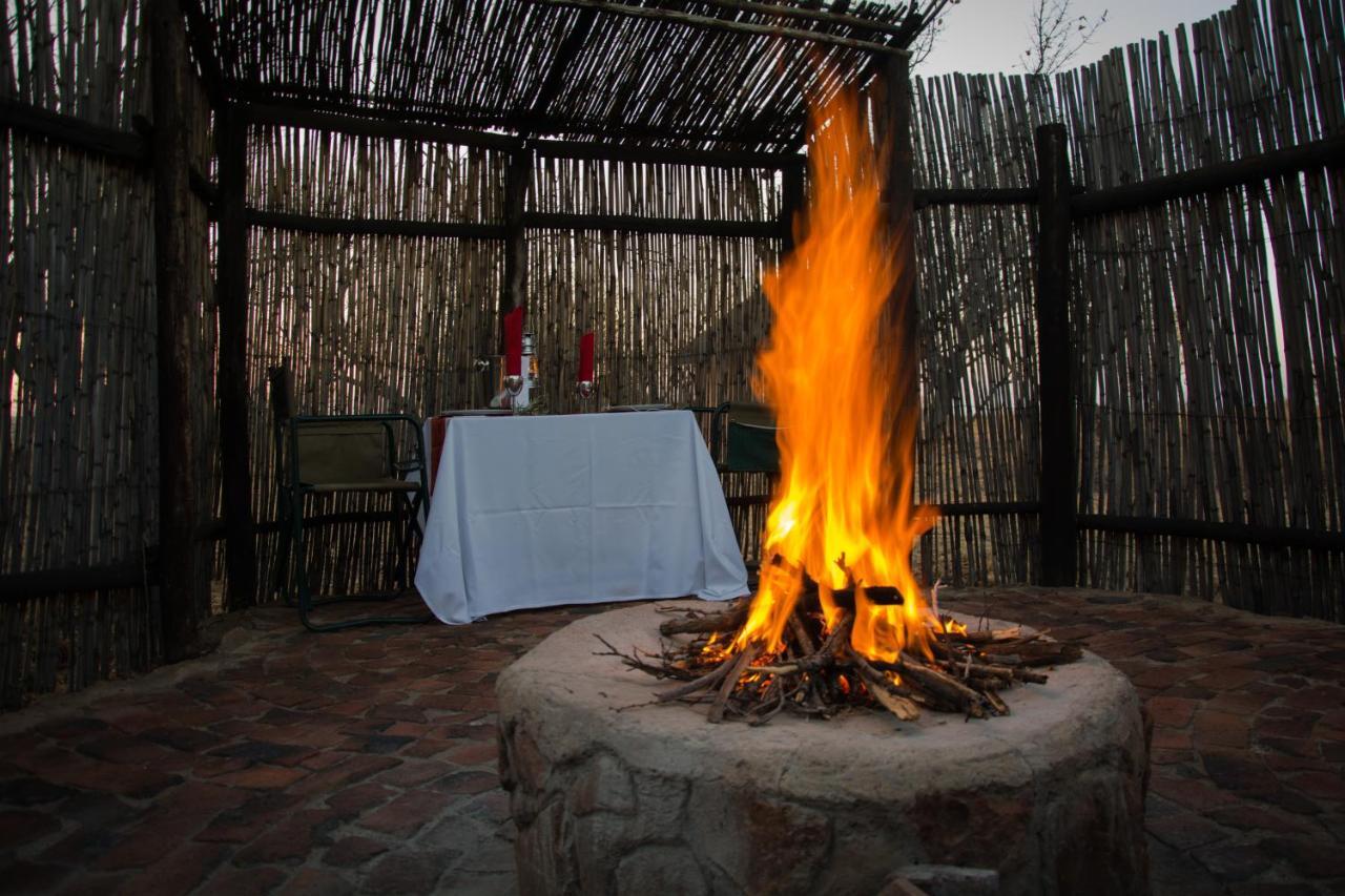 Ikhaya Lamadube Game Lodge Klipdrift Exteriör bild